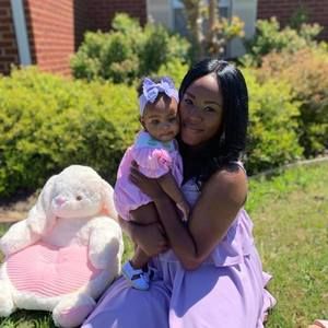 Meet your Posher, Adria